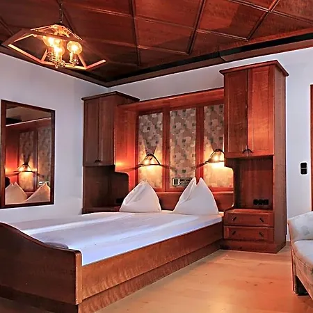 Haus Niklehen Bed and Breakfast 3*